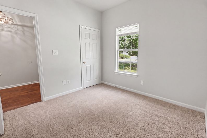 Photo 11 of 16 of 4282 Candle Brook Ln, Bessemer, AL