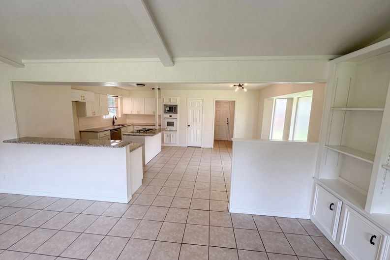 Photo 9 of 23 of 719 Equinox St, Crosby, TX