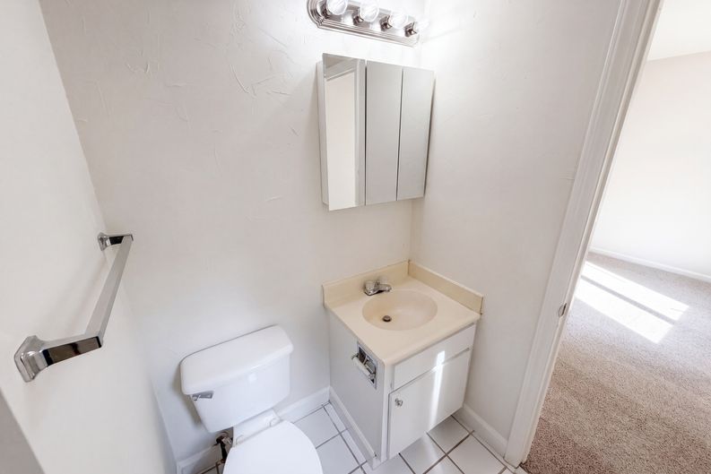 Photo 16 of 20 of 2020 Stoney Point Ln, Charlotte, NC