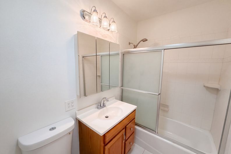 Photo 17 of 31 of 14945 Dunton Dr, Whittier, CA