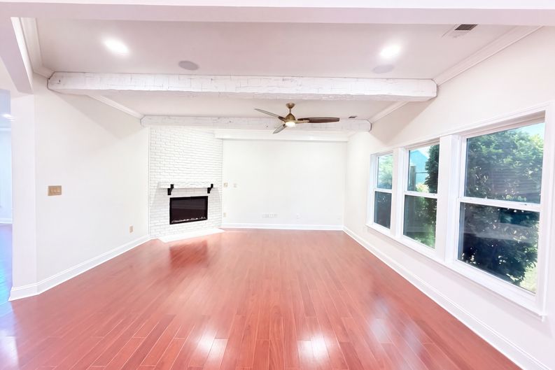 Photo 8 of 25 of 14903 Superior St, Charlotte, NC