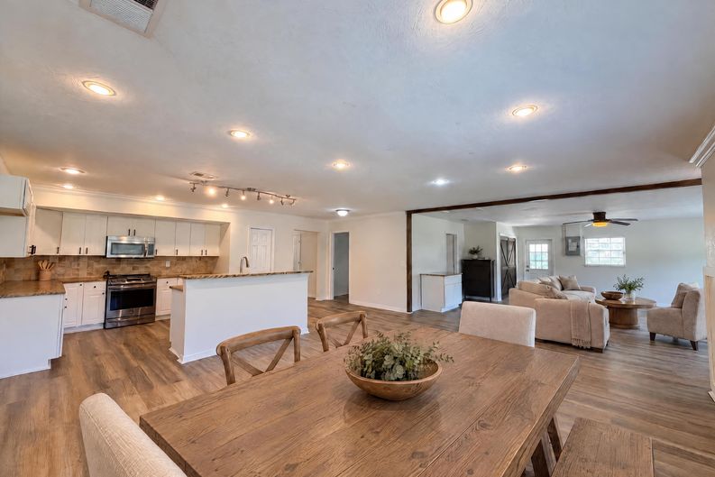 Photo 14 of 34 of 2805 105th St E, Palmetto, FL