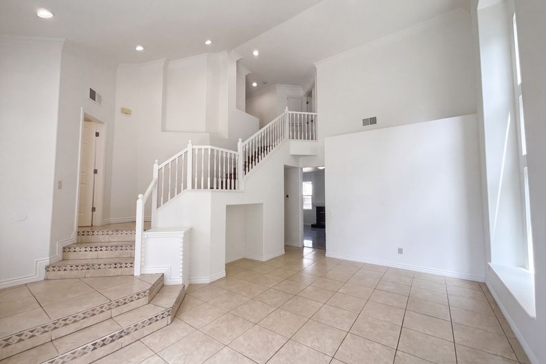 Photo 8 of 30 of 3001 Tourmaline Way, Antelope, CA