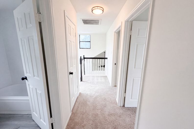 Photo 14 of 24 of 1517 River Oak Dr, Leander, TX