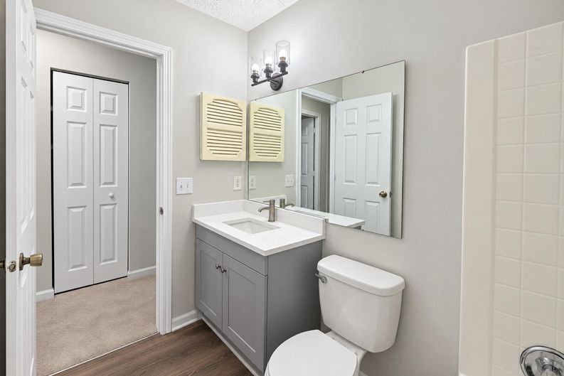 Photo 13 of 30 of 3308 Kady Ln, Columbus, OH