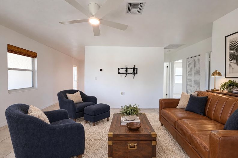 Photo 7 of 28 of 829 E 4th St, Englewood, FL