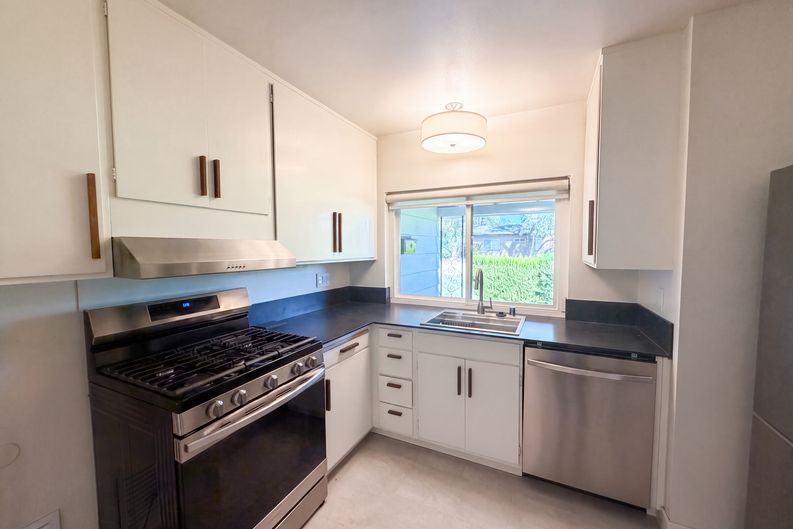 Photo 18 of 27 of 9630 Beachwood Dr, Orangevale, CA