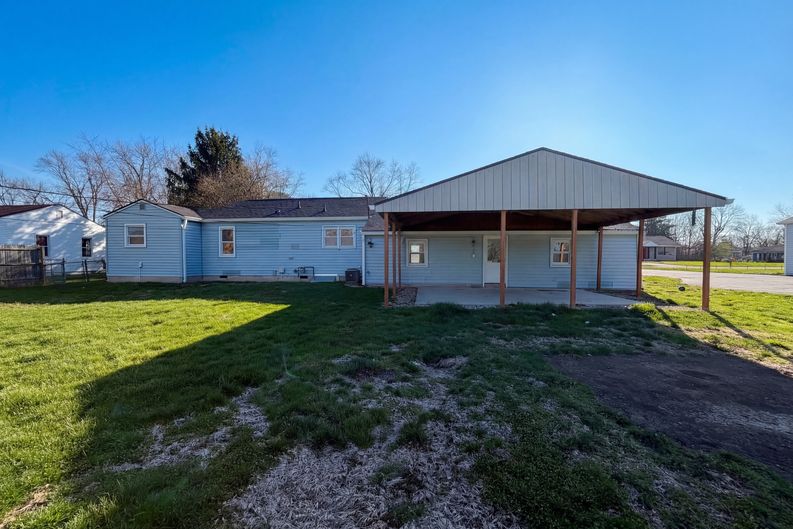 Photo 5 of 19 of 1062 Rita Dr, Greenwood, IN