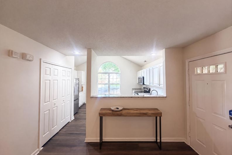 Photo 6 of 23 of 30 Pickwick Pl, Greensboro, NC