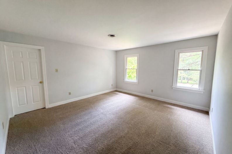 Photo 12 of 21 of 5517 W Bay Ct, Midlothian, VA