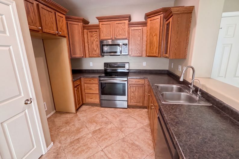 Photo 7 of 38 of 17794 N 114th Ln, Surprise, AZ