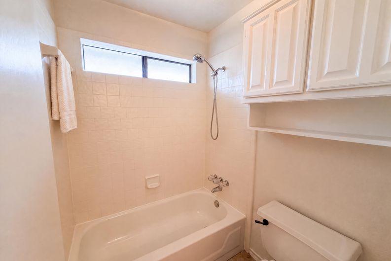 Photo 13 of 19 of 512 W Jefferson St, Wylie, TX