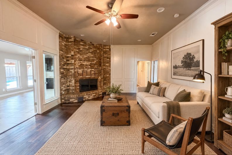 Photo 4 of 19 of 1533 Parkside Trl, Lewisville, TX
