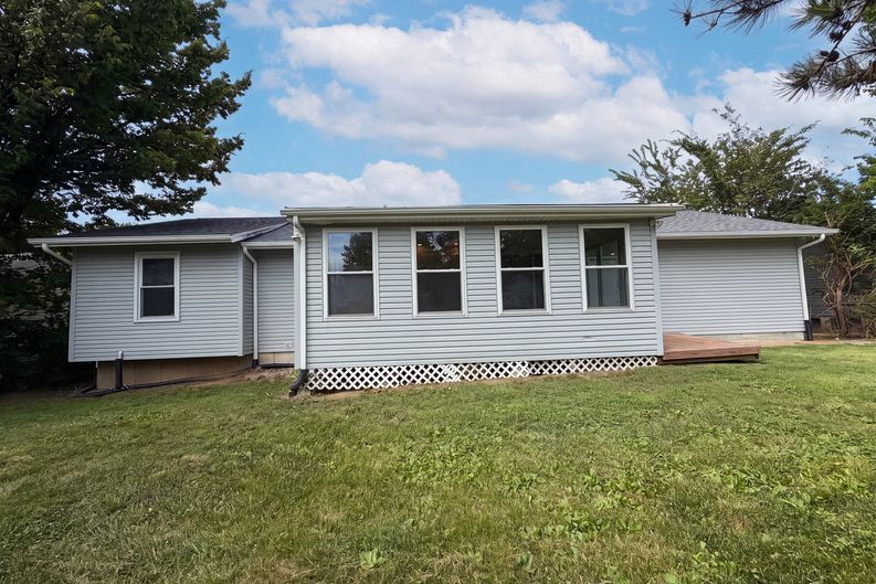 Photo 5 of 19 of 1354 Great Warrior Dr, O Fallon, MO
