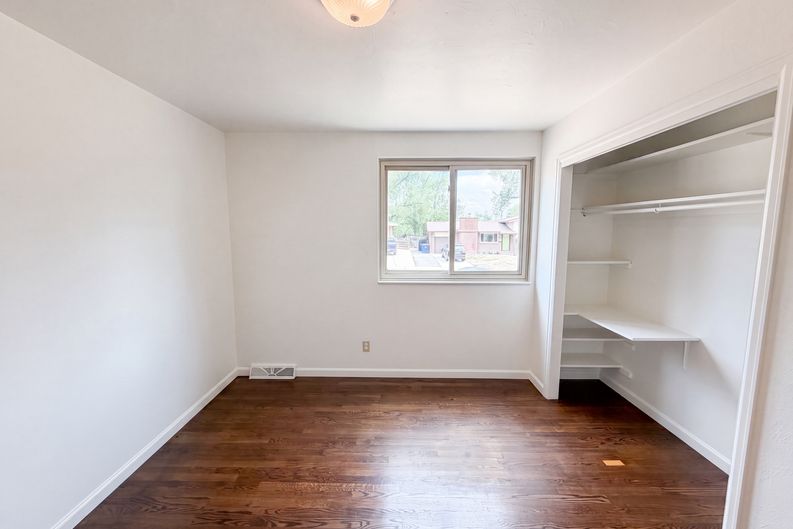 Photo 12 of 28 of 885 W 7th Avenue Dr, Broomfield, CO