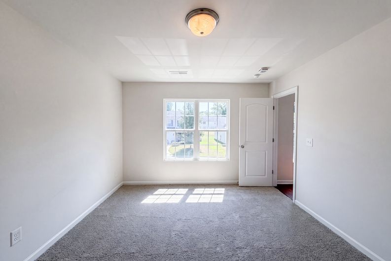 Photo 11 of 24 of 4655 Chapel Ridge Dr, Greensboro, NC