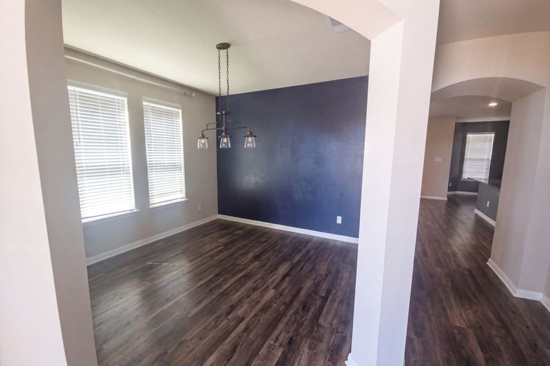 Photo 10 of 39 of 3001 Gilchrist Dr, Lorena, TX