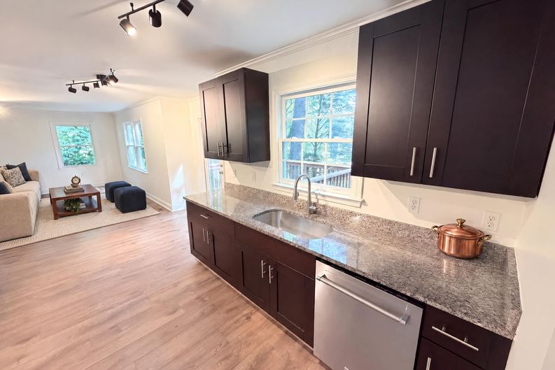 Photo 7 of 22 of 2674 Skylane Dr, Marietta, GA