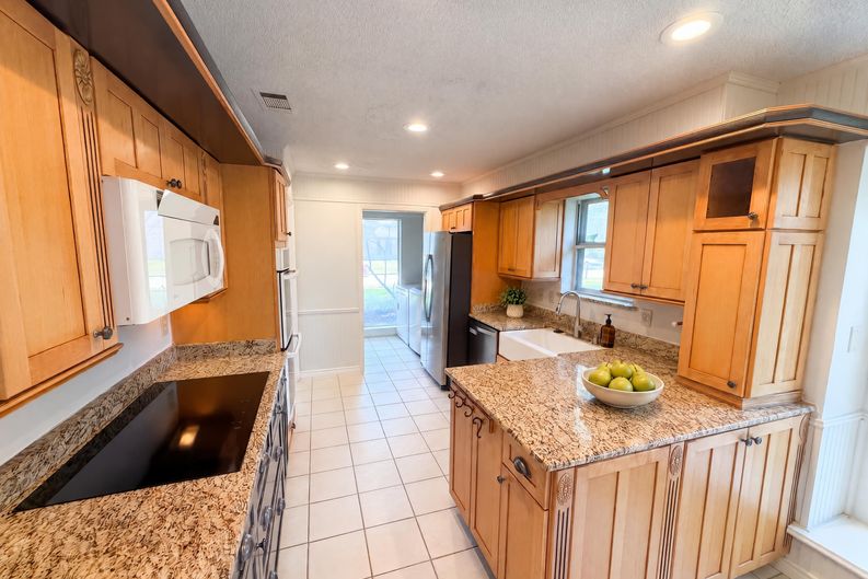 Photo 6 of 24 of 2105 J J Pearce Dr, Richardson, TX
