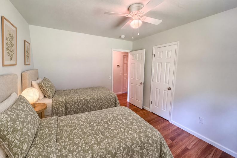 Photo 11 of 18 of 102 Hayworth Ave, Clinton, SC