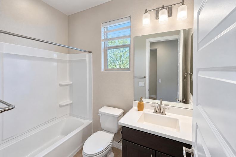 Photo 18 of 21 of 16722 S 181st Dr, Goodyear, AZ
