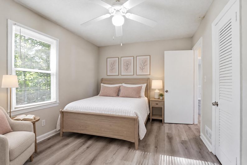 Photo 4 of 22 of 4570 Old Cowan Rd, Acworth, GA