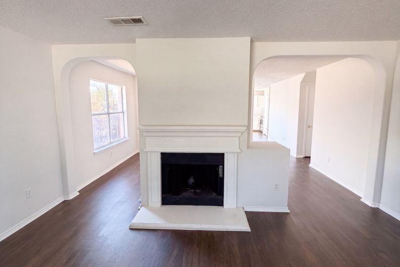 Photo 8 of 24 of 441 Longshore Dr, Little Elm, TX