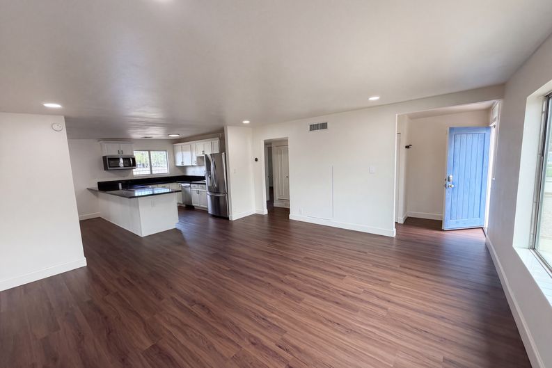Photo 3 of 17 of 7343 E 29th St, Tucson, AZ