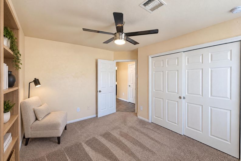 Photo 14 of 26 of 6516 Stoney Creek Dr, Pasadena, TX