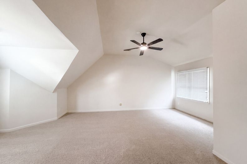 Photo 14 of 26 of 1900 Milfield Cir, Snellville, GA