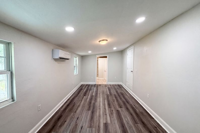 Photo 8 of 21 of 1502 Daroca Dr, Deltona, FL