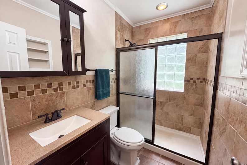 Photo 13 of 21 of 1773 Sylvan Rd SW, Atlanta, GA