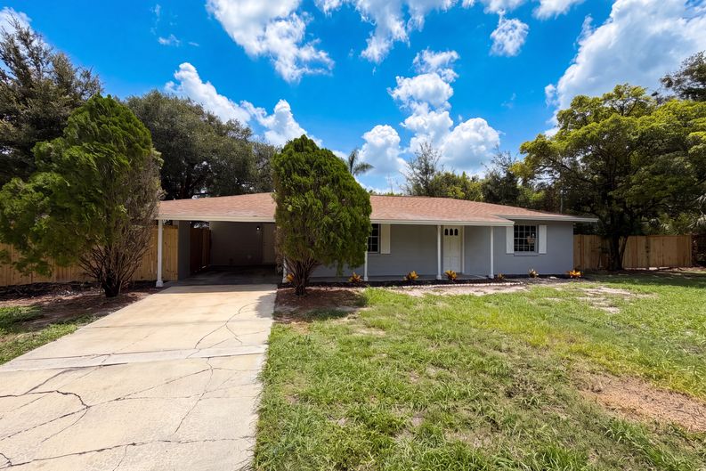 Photo 19 of 23 of 585 Hewett Dr, Orlando, FL