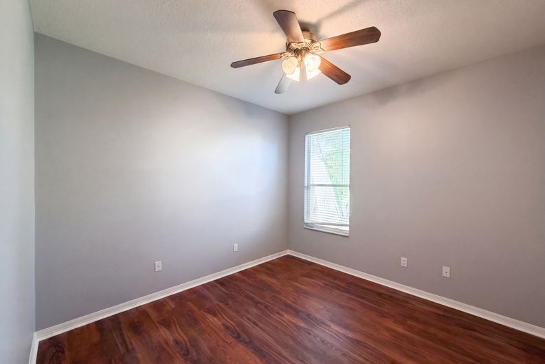 Photo 10 of 19 of 826 Hilly Bend Dr, Apopka, FL