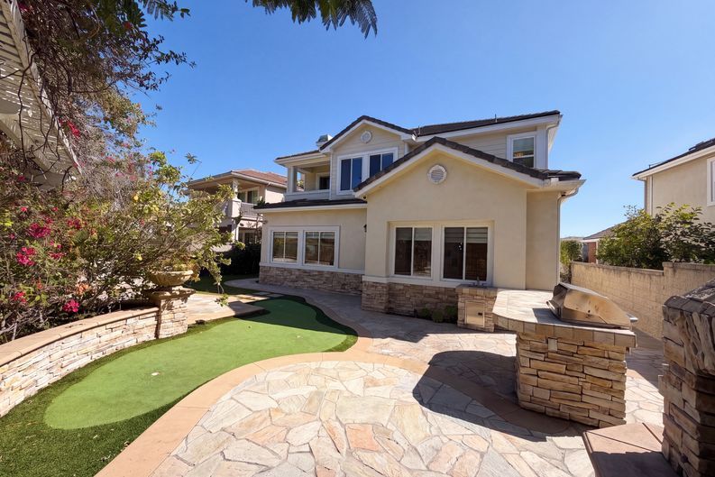Photo 5 of 31 of 17109 Santa Cruz Ct, Yorba Linda, CA
