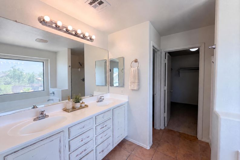 Photo 6 of 29 of 25660 W Elwood St, Buckeye, AZ