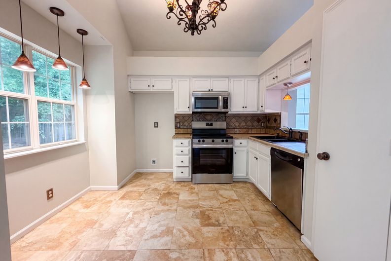Photo 14 of 18 of 4046 Farmingham Woods Dr, Hermitage, TN