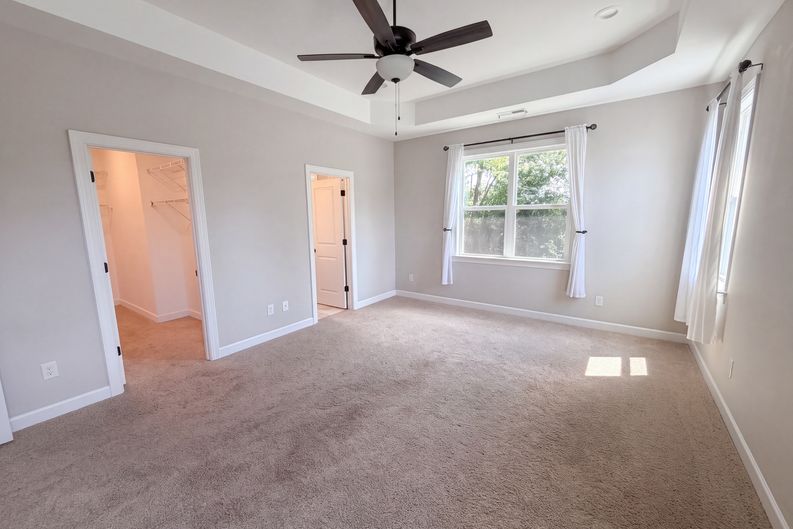 Photo 6 of 18 of 1010 Holloway St, Durham, NC