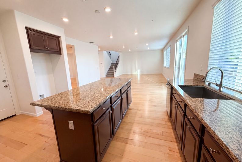 Photo 11 of 39 of 5022 Birch Valley Way, Rancho Cordova, CA