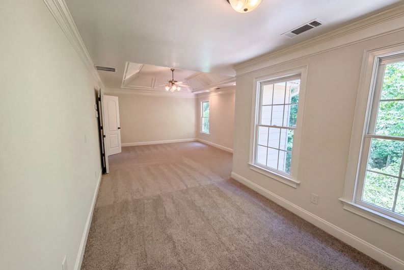 Photo 10 of 23 of 861 Windsor Creek Dr, Grayson, GA