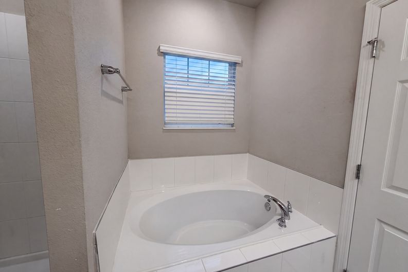 Photo 11 of 22 of 538 Venetian Palms Blvd, New Smyrna Beach, FL