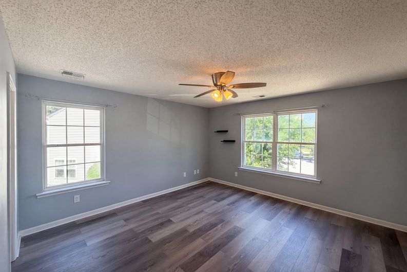 Photo 11 of 17 of 6005 Silkwater Ct, Raleigh, NC
