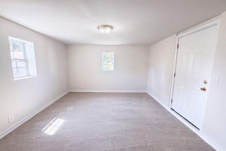 Photo 4 of 23 of 328 Kimbrough Rd, Clarksville, TN