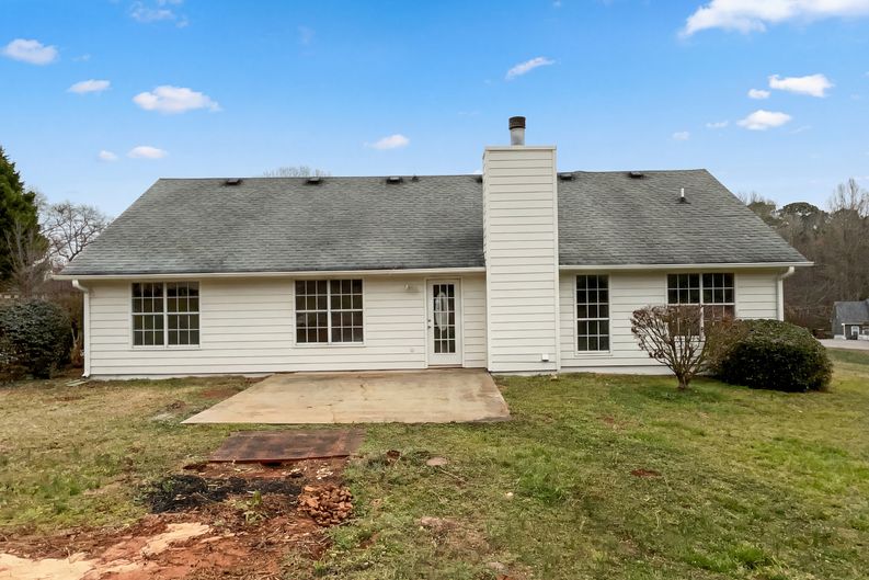 Photo 5 of 22 of 169 Manley Dr, Hampton, GA