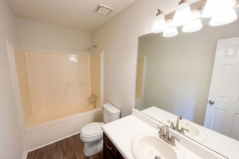 Photo 18 of 28 of 1012 Crown Corners Dr, McDonough, GA