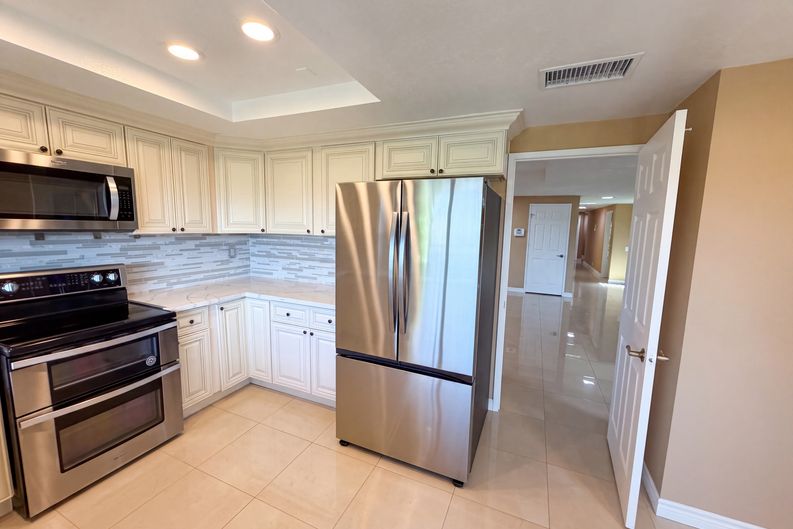 Photo 7 of 41 of 103 Camino Arroyo S, Palm Desert, CA