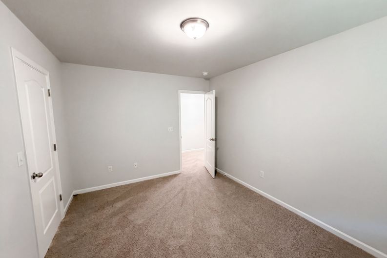 Photo 14 of 21 of 129 Saddlebrook Ave, Pickens, SC