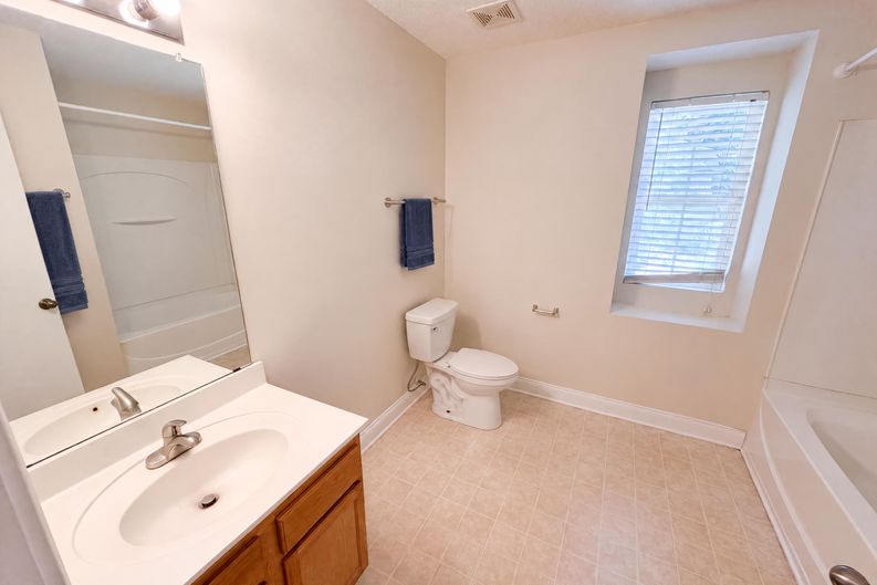 Photo 19 of 25 of 14021 Pinyon Pine Ln, Charlotte, NC