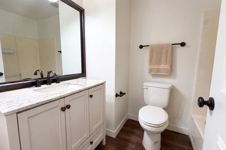 Photo 8 of 17 of 37685 Sandy Heights St, Sandy, OR