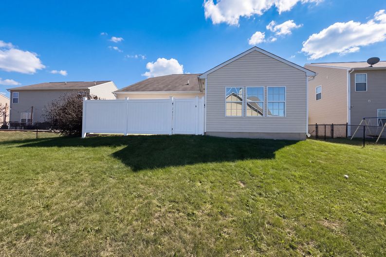 Photo 5 of 31 of 4128 Ballybay Ln, Indianapolis, IN